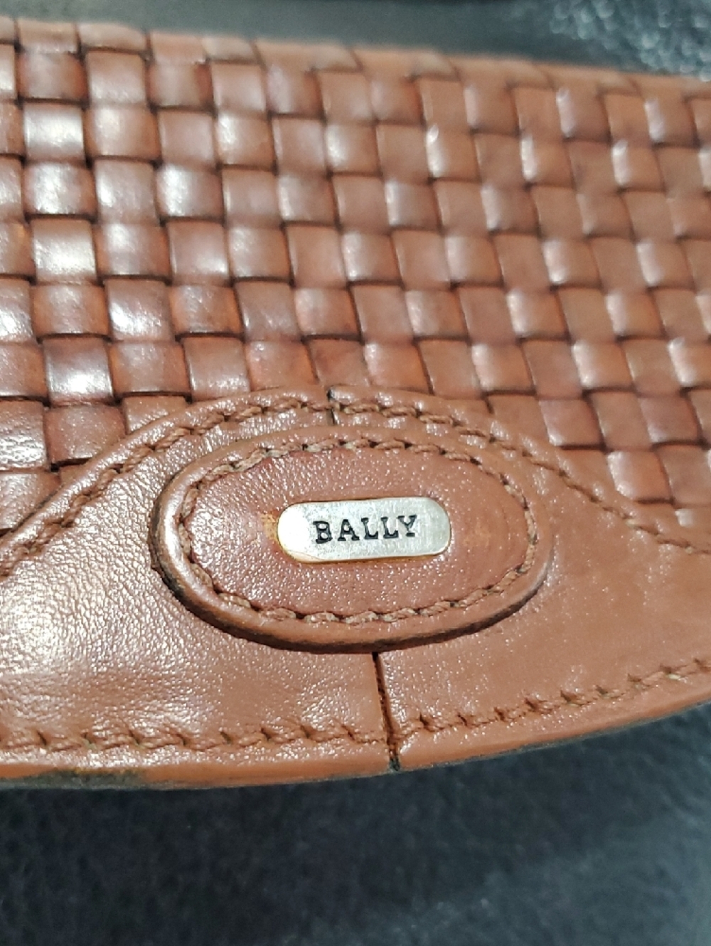 🇮🇹Vintage Bally Pebbled Black Leather Brown Trim Chain Shoulder Bag🤎🖤 - Picture 7 of 16
